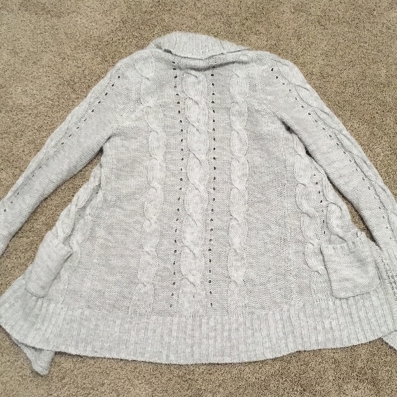 New Look Gray Cable Cardigan Size Small - Picture 6 of 6